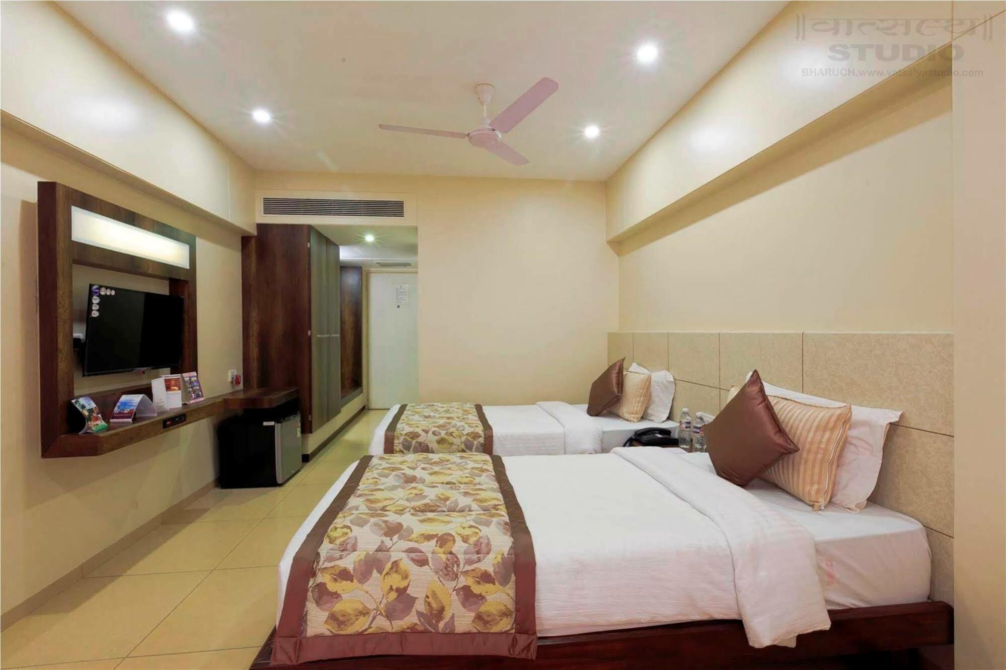 Vits Shalimar, Ankleshwar Otel Dış mekan fotoğraf