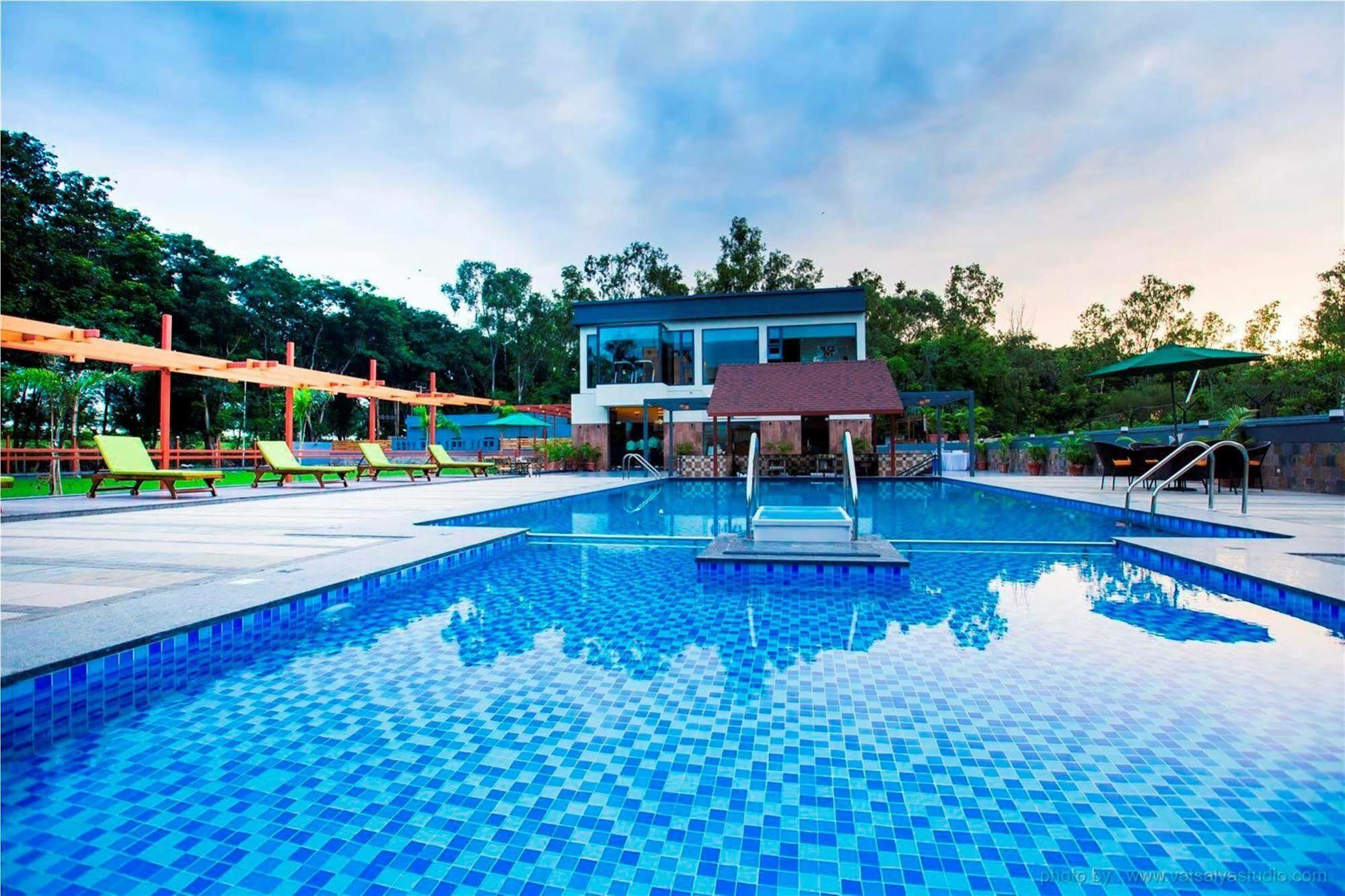 Vits Shalimar, Ankleshwar Otel Dış mekan fotoğraf