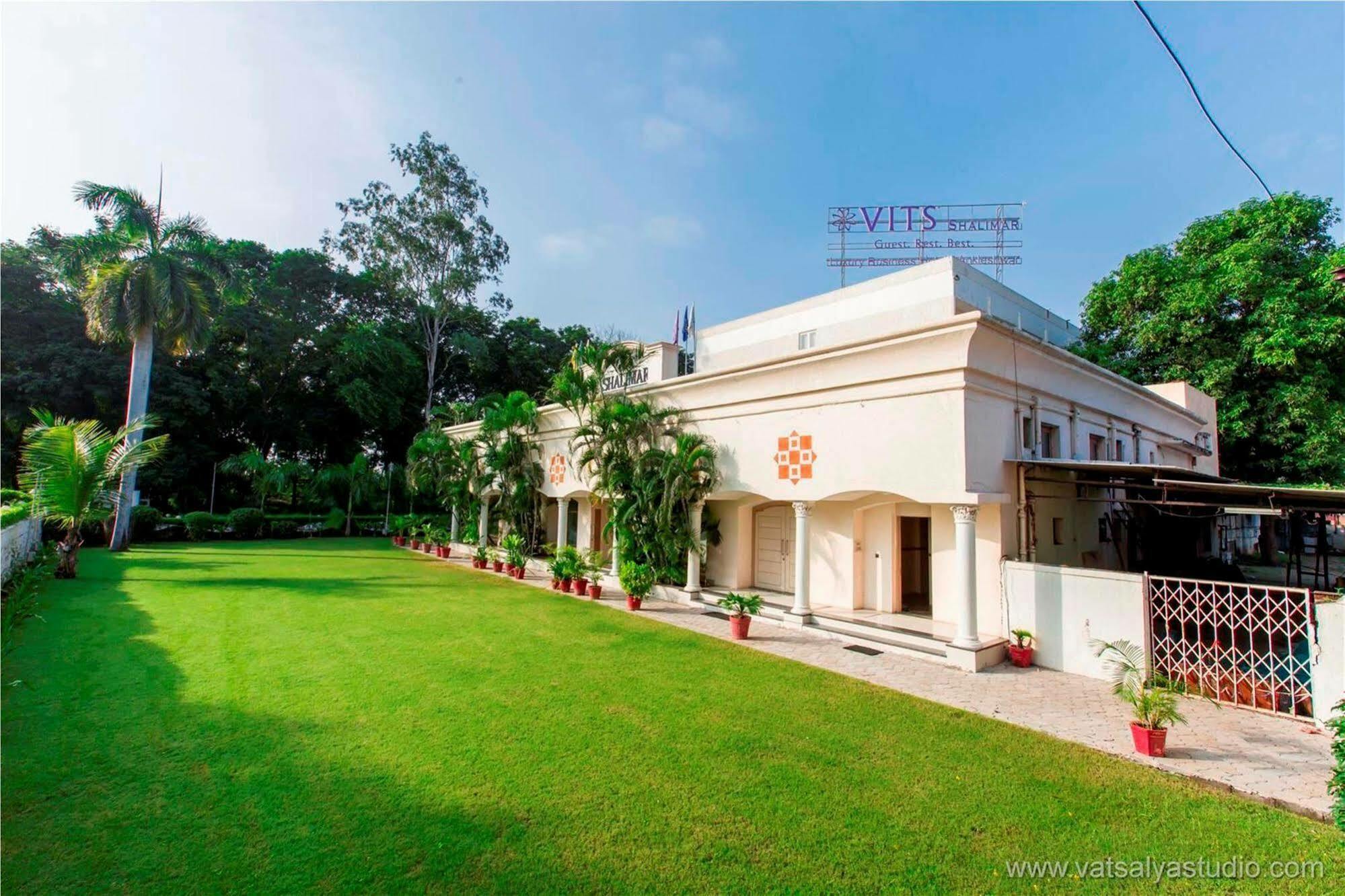 Vits Shalimar, Ankleshwar Otel Dış mekan fotoğraf